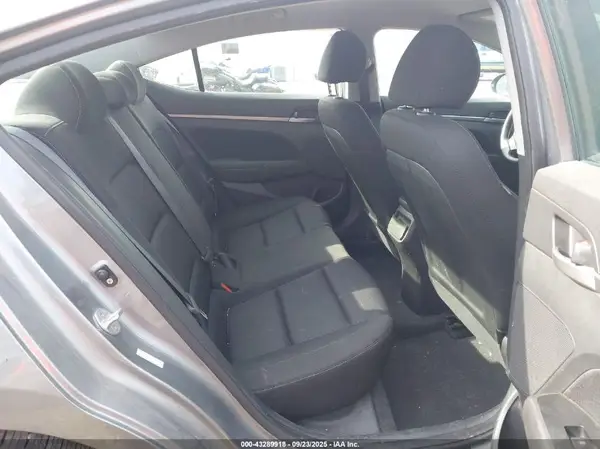 KMHD84LF2JU593951 2018 HYUNDAI ELANTRA - Image 8