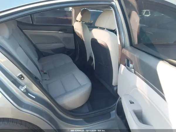 KMHD84LF2JU595909 2018 HYUNDAI ELANTRA - Image 8