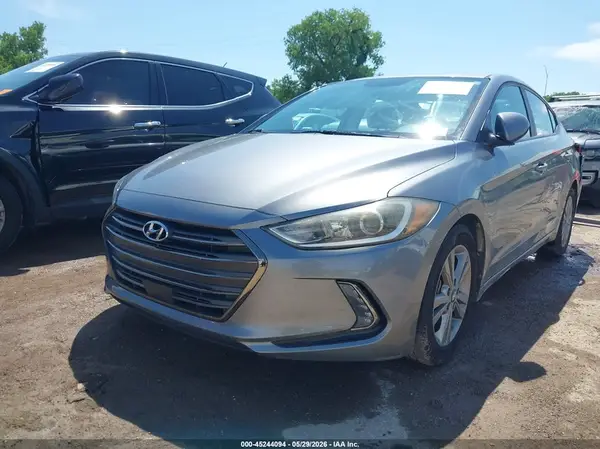 KMHD84LF2JU607976 2018 HYUNDAI ELANTRA - Image 2