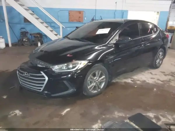 KMHD84LF2JU612689 2018 HYUNDAI ELANTRA - Image 2