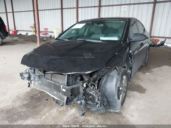 KMHD84LF2JU613745 2018 HYUNDAI ELANTRA - Image 2