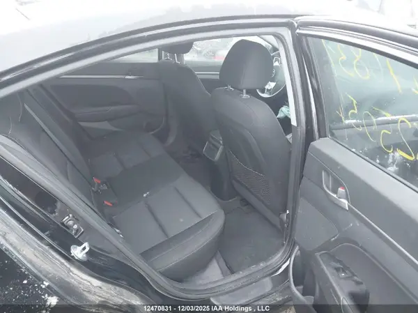 KMHD84LF2JU625054 2018 HYUNDAI ELANTRA - Image 8