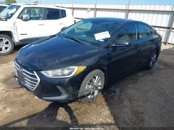 KMHD84LF2JU628097 2018 HYUNDAI ELANTRA - Image 2