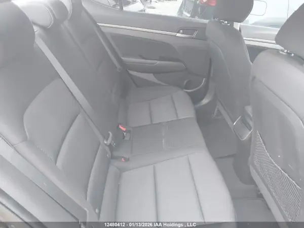 KMHD84LF2JU637172 2018 HYUNDAI ELANTRA - Image 8