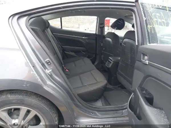 KMHD84LF2JU637446 2018 HYUNDAI ELANTRA - Image 8