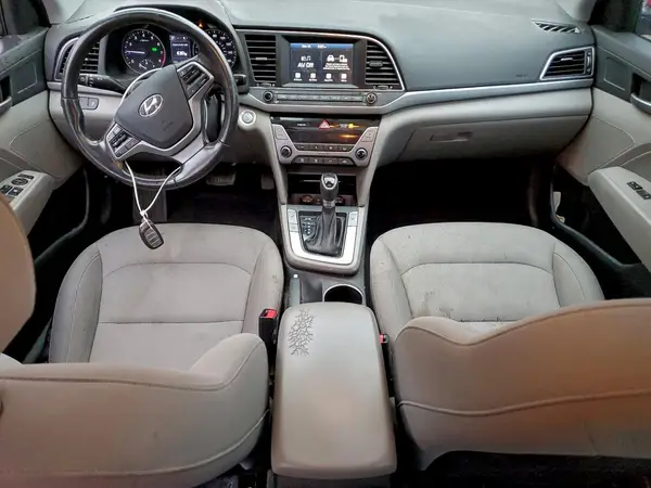 KMHD84LF2JU657678 2018 HYUNDAI ELANTRA - Image 8