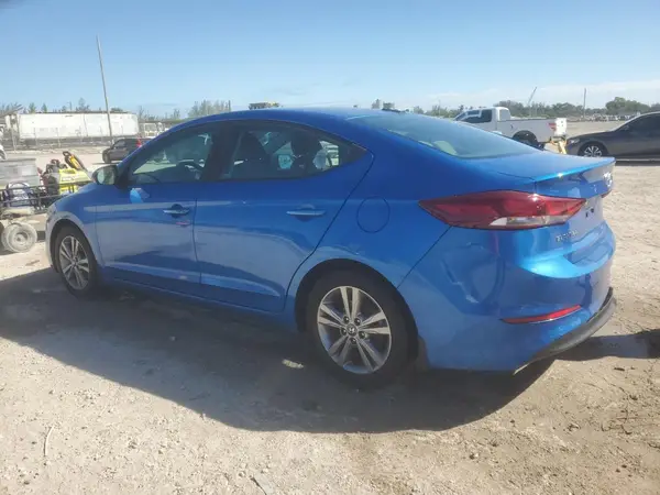 KMHD84LF2JU684864 2018 HYUNDAI ELANTRA - Image 2