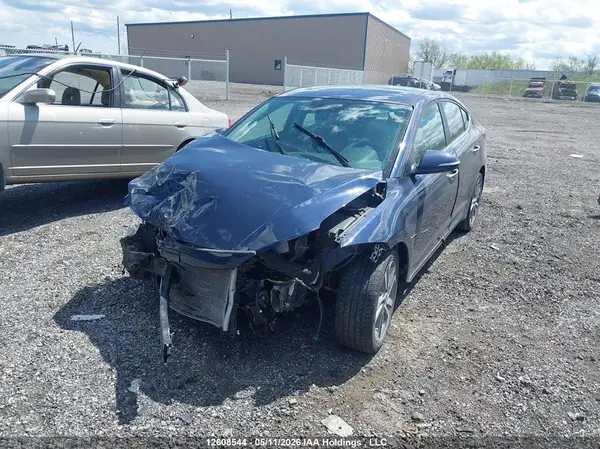 KMHD84LF2JU684878 2018 HYUNDAI ELANTRA - Image 2