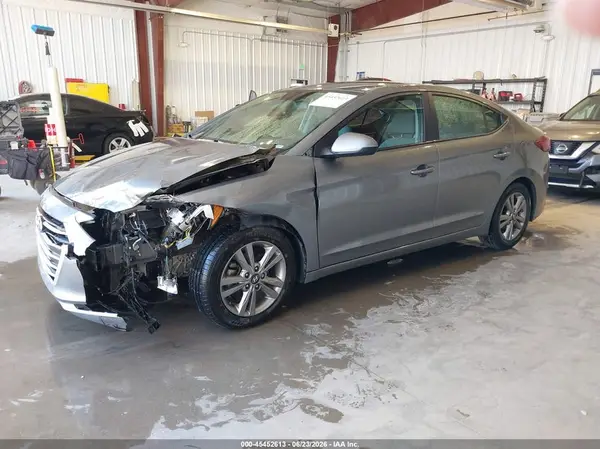 KMHD84LF2JU685013 2018 HYUNDAI ELANTRA - Image 2