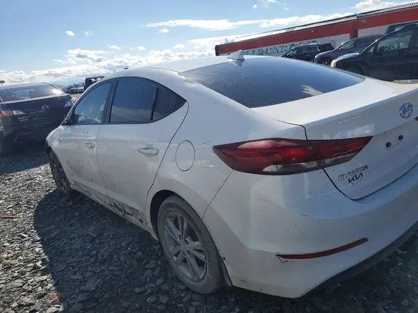 KMHD84LF2JU691037 2018 HYUNDAI ELANTRA - Image 2