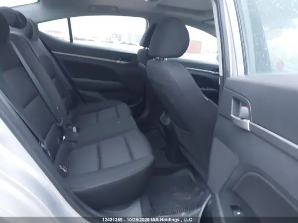 KMHD84LF2JU697422 2018 HYUNDAI ELANTRA - Image 8