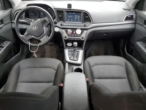 KMHD84LF2JU700061 2018 HYUNDAI ELANTRA - Image 8