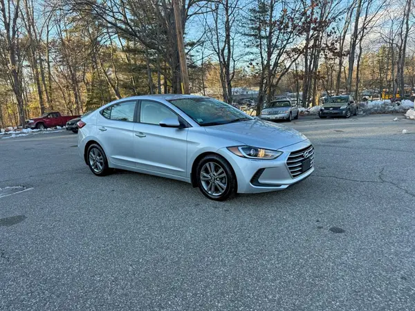 KMHD84LF2JU703879 2018 HYUNDAI ELANTRA - Image 1