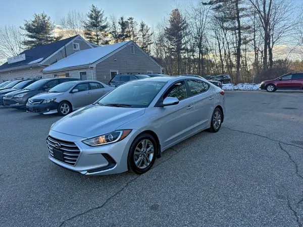 KMHD84LF2JU703879 2018 HYUNDAI ELANTRA - Image 2