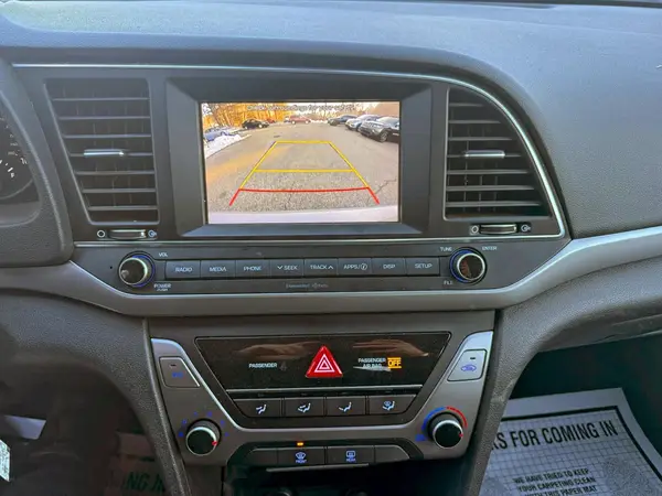 KMHD84LF2JU703879 2018 HYUNDAI ELANTRA - Image 8