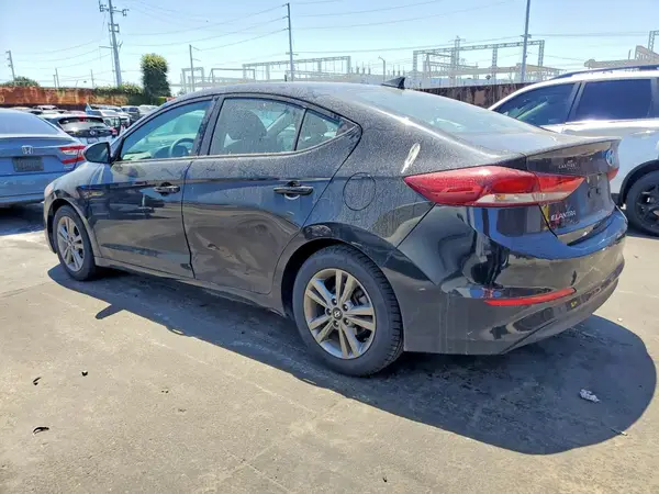 KMHD84LF2JU706023 2018 HYUNDAI ELANTRA - Image 2