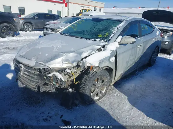 KMHD84LF2JU709827 2018 HYUNDAI ELANTRA - Image 2