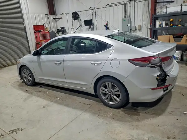 KMHD84LF2JU720018 2018 HYUNDAI ELANTRA - Image 2