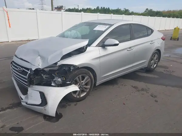 KMHD84LF2JU723386 2018 HYUNDAI ELANTRA - Image 2