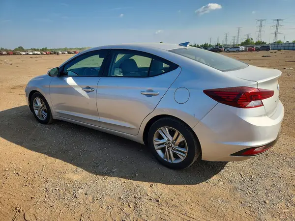 KMHD84LF2KU746460 2019 HYUNDAI ELANTRA - Image 2