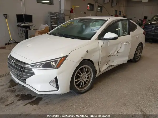 KMHD84LF2KU747690 2019 HYUNDAI ELANTRA - Image 2