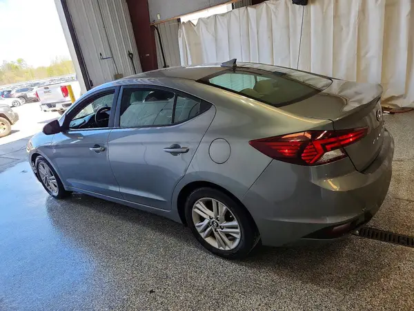 KMHD84LF2KU769995 2019 HYUNDAI ELANTRA - Image 2