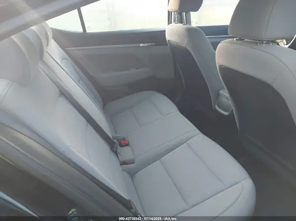 KMHD84LF2KU821173 2019 HYUNDAI ELANTRA - Image 8