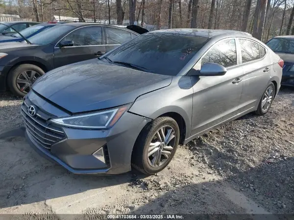 KMHD84LF2KU823697 2019 HYUNDAI ELANTRA - Image 2