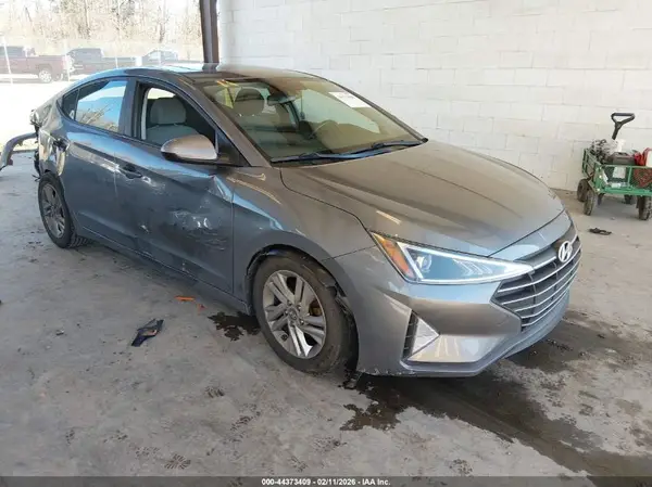KMHD84LF2KU823909 2019 HYUNDAI ELANTRA - Image 1