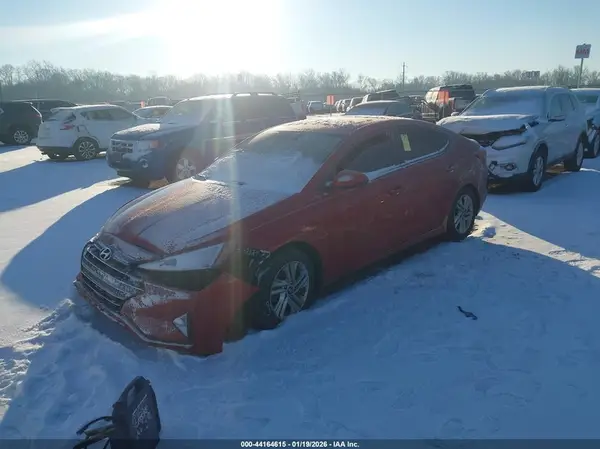 KMHD84LF2KU840984 2019 HYUNDAI ELANTRA - Image 2
