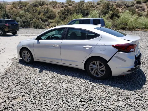 KMHD84LF2KU846722 2019 HYUNDAI ELANTRA - Image 2