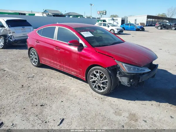 KMHD84LF2KU854447 2019 HYUNDAI ELANTRA - Image 1