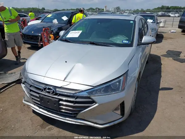 KMHD84LF2KU866663 2019 HYUNDAI ELANTRA - Image 2