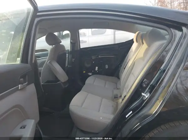 KMHD84LF2LU002794 2020 HYUNDAI ELANTRA - Image 8