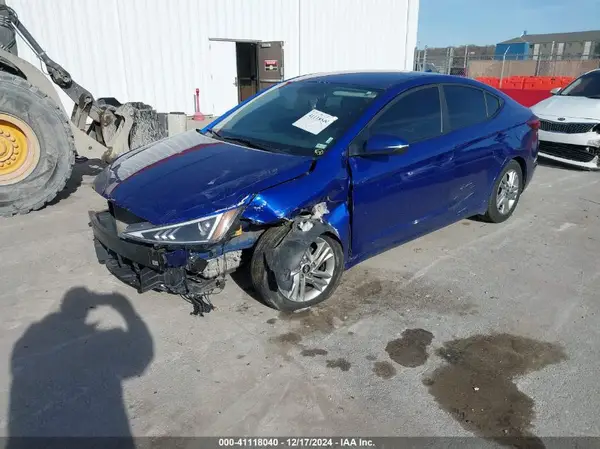 KMHD84LF2LU003105 2020 HYUNDAI ELANTRA - Image 2