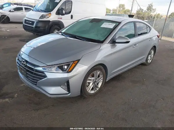 KMHD84LF2LU022365 2020 HYUNDAI ELANTRA - Image 2