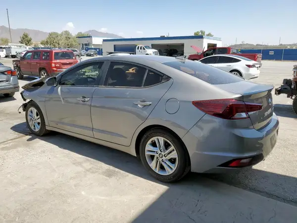 KMHD84LF2LU918567 2020 HYUNDAI ELANTRA - Image 2