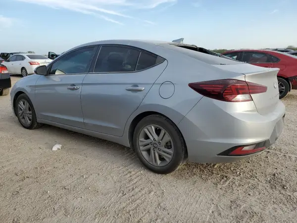 KMHD84LF2LU968725 2020 HYUNDAI ELANTRA - Image 2