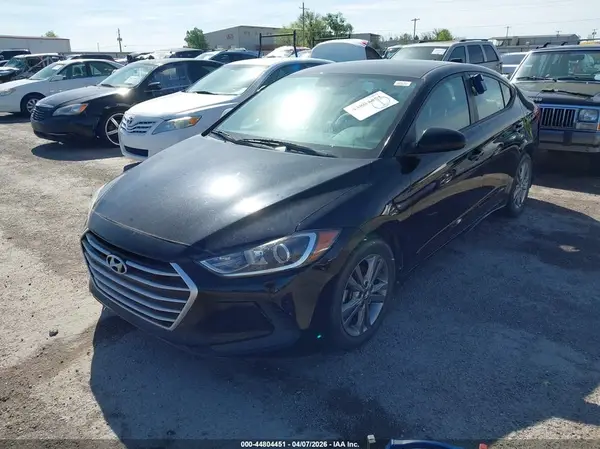 KMHD84LF3HU060551 2017 HYUNDAI ELANTRA - Image 2