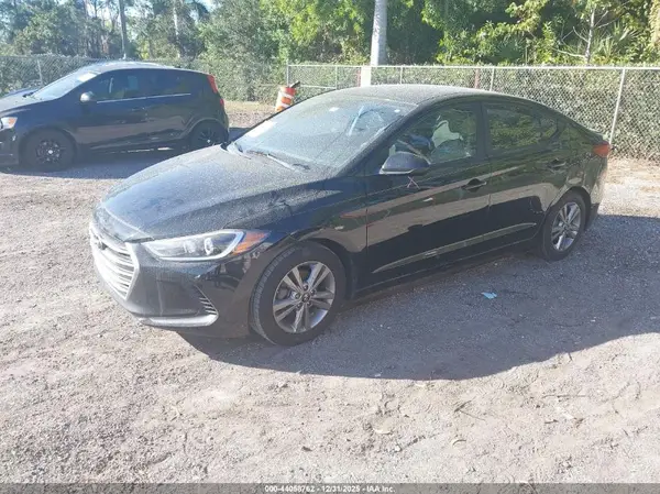 KMHD84LF3HU061280 2017 HYUNDAI ELANTRA - Image 2