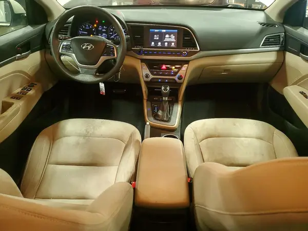 KMHD84LF3HU072246 2017 HYUNDAI ELANTRA - Image 8