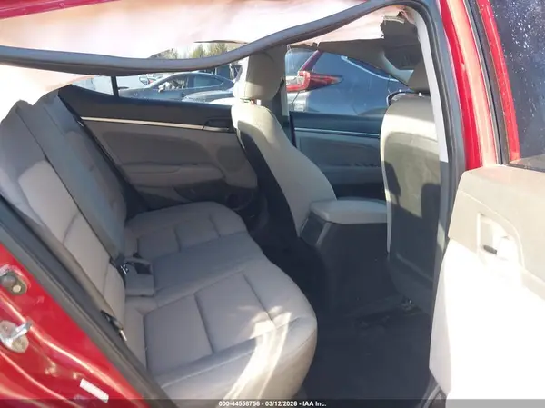 KMHD84LF3HU085059 2017 HYUNDAI ELANTRA - Image 8