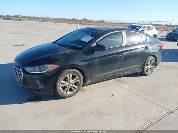 KMHD84LF3HU107173 2017 HYUNDAI ELANTRA - Image 2