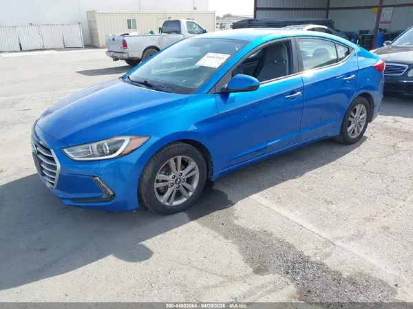 KMHD84LF3HU107464 2017 HYUNDAI ELANTRA - Image 2