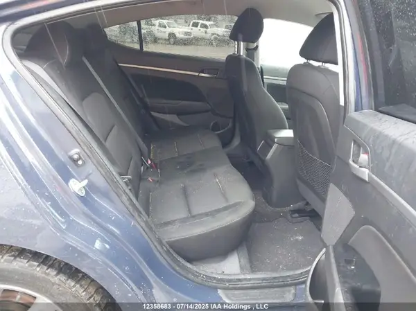 KMHD84LF3HU112521 2017 HYUNDAI ELANTRA - Image 8