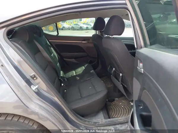 KMHD84LF3HU116486 2017 HYUNDAI ELANTRA - Image 8