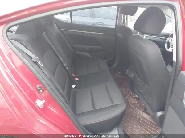 KMHD84LF3HU148323 2017 HYUNDAI ELANTRA - Image 8