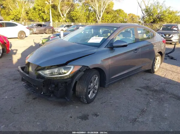 KMHD84LF3HU151738 2017 HYUNDAI ELANTRA - Image 2