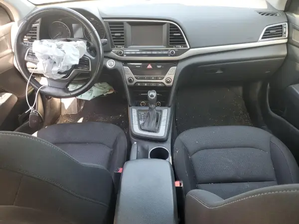KMHD84LF3HU168913 2017 HYUNDAI ELANTRA - Image 8