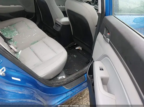 KMHD84LF3HU172699 2017 HYUNDAI ELANTRA - Image 8